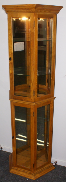 Oak Pulaski Furniture Lighted Curio Cabinet