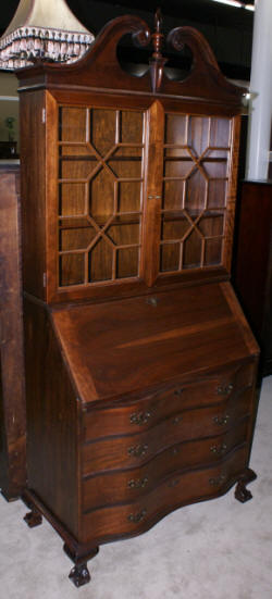 Walnut antique Chippendale secretary desk