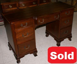 solid mahogany chippendale vanity
